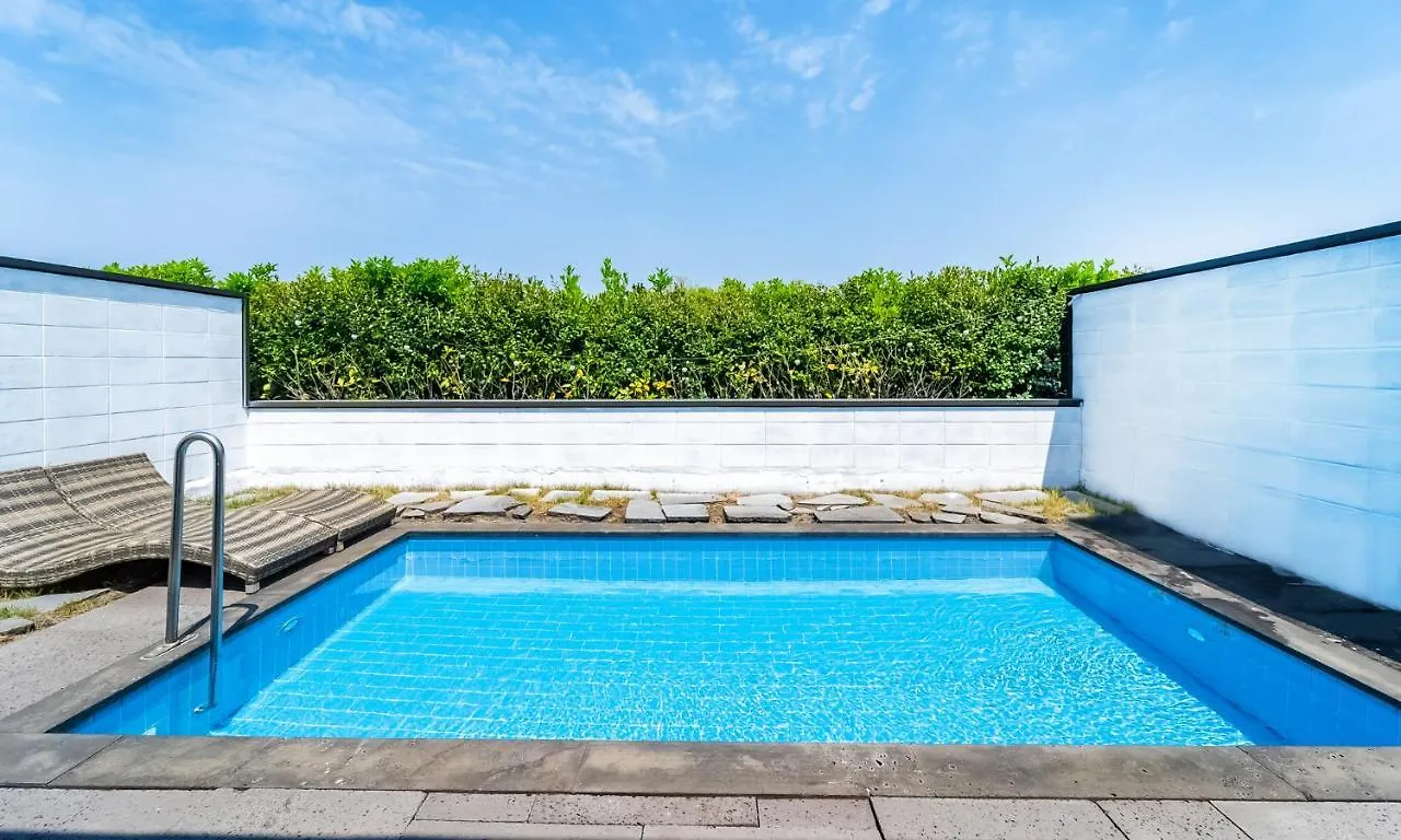 Pool And Villa Sorang 3*, Jeju South Korea