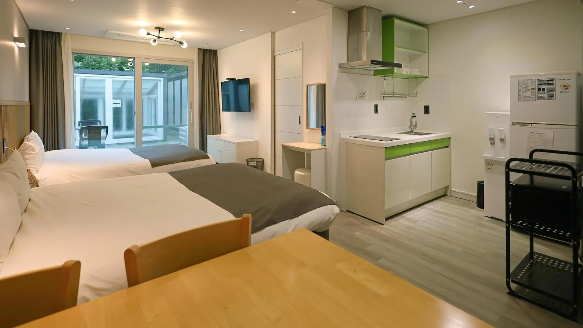 Pool And Villa Sorang 3*, Jeju