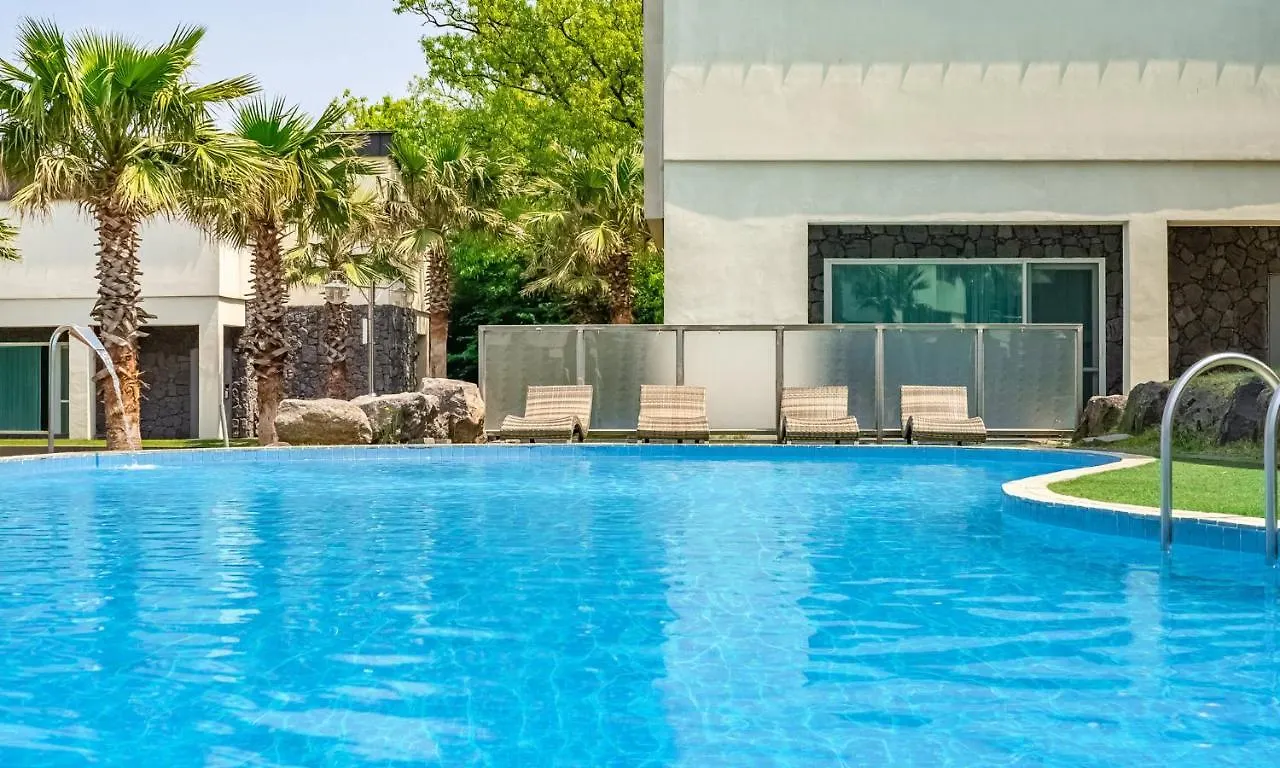 Pool And Villa Sorang Jeju