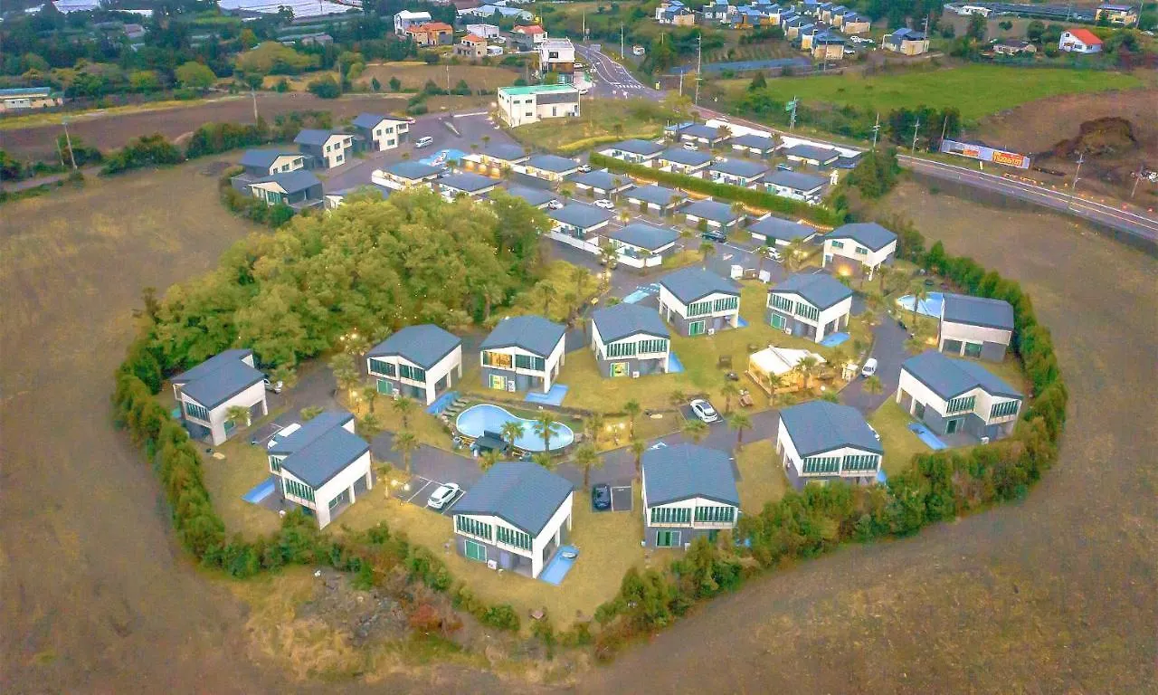 Pool And Villa Sorang Jeju 3*,