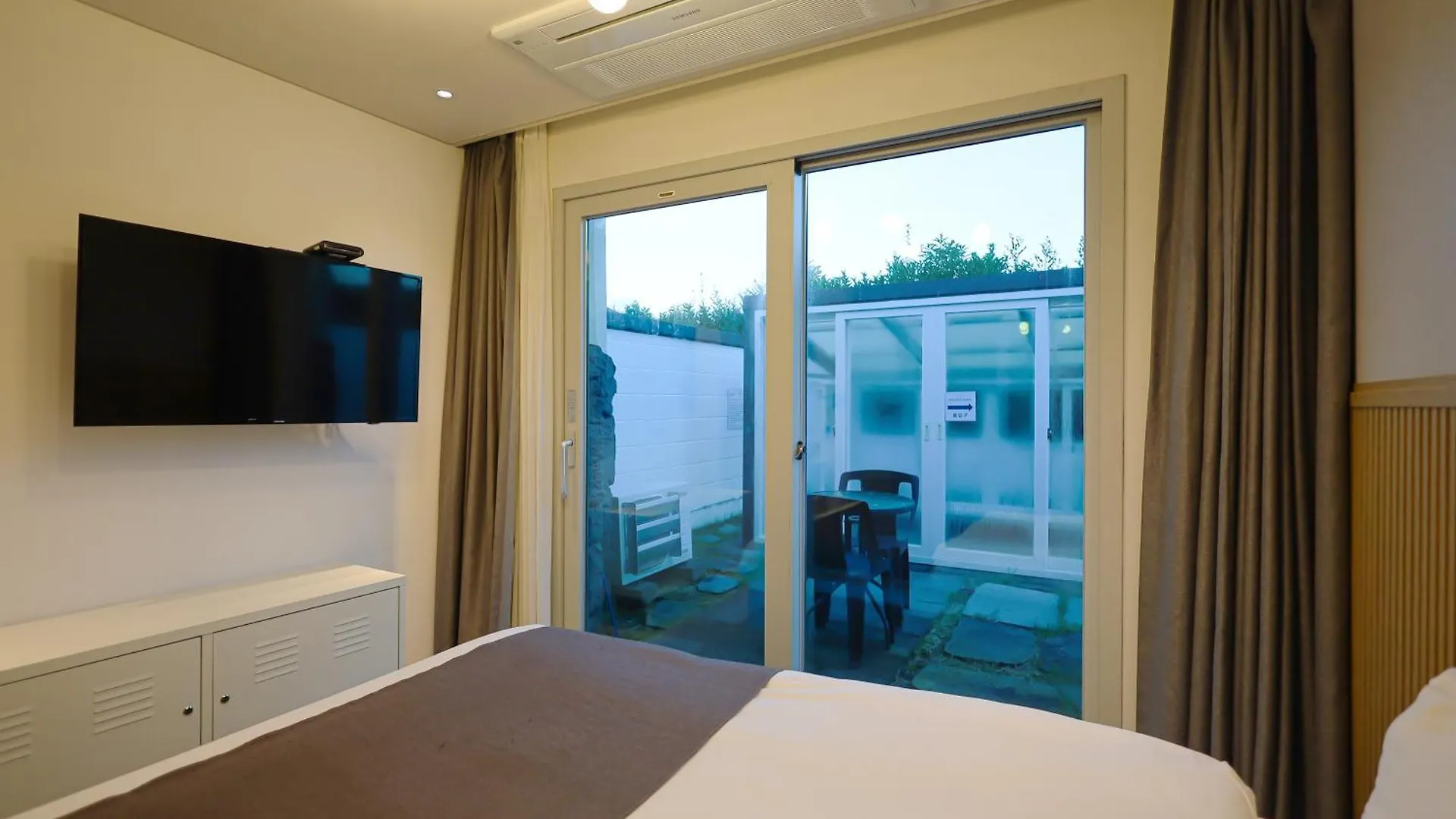 Resort Pool And Villa Sorang Jeju