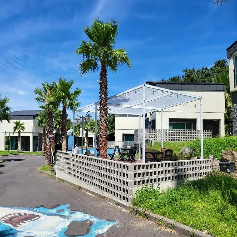 Resort Pool And Villa Sorang