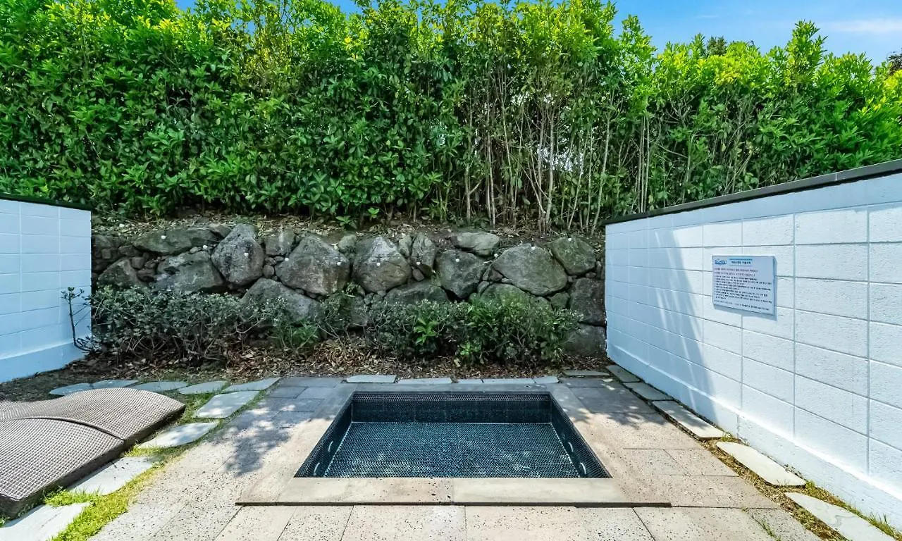 Pool And Villa Sorang Resort Jeju