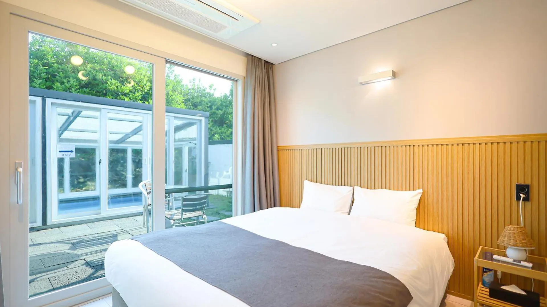 *** Resort Pool And Villa Sorang South Korea