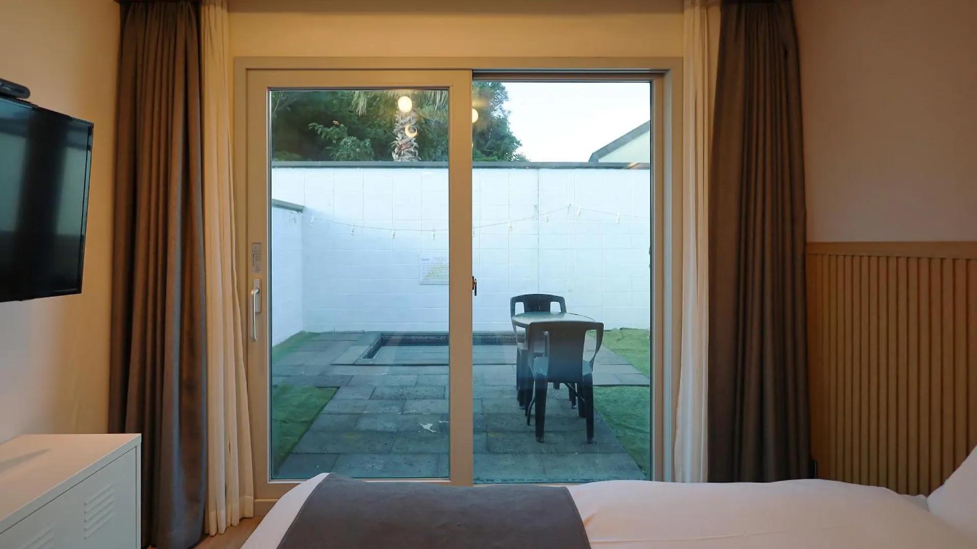 Pool And Villa Sorang 3*, Jeju