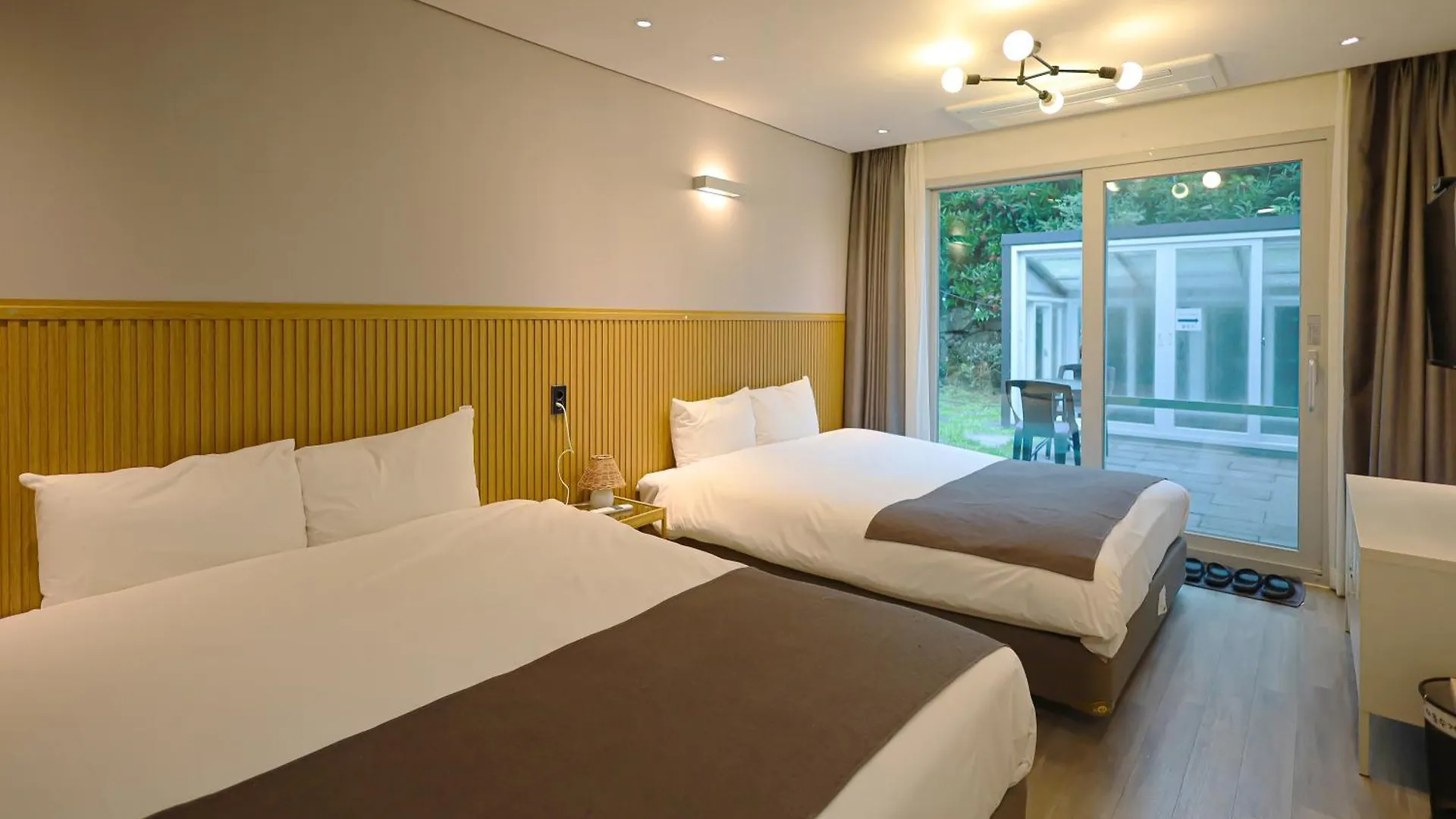 Pool And Villa Sorang Resort Jeju